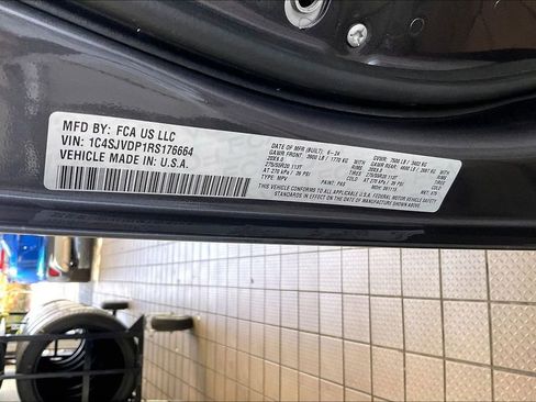 Used 2024 Jeep Wagoneer Series III image 39