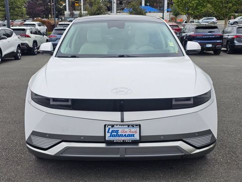 Used 2023 Hyundai Ioniq 5 Limited AWD/4WD image 2