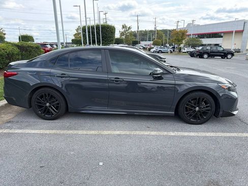 Used 2026 Toyota Camry SE FWD image 5