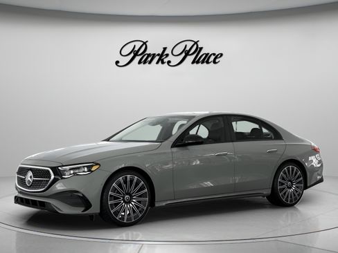 Used 2026 Mercedes-Benz E 350 Sedan image 2