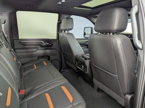 Used 2025 GMC Sierra 2500 AT4 w/ Technology Package image 21