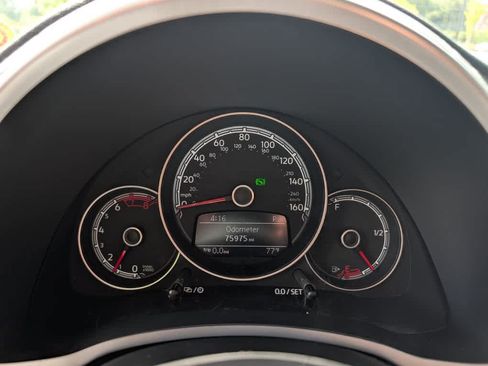Used 2017 Volkswagen Beetle 1.8T S FWD image 5