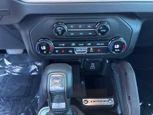 Used 2026 Ford Bronco Outer Banks w/ Sasquatch Package AWD/4WD image 20
