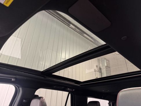 Used 2022 Ford Expedition Max Limited image 13