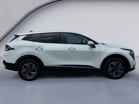 Used 2023 Kia Sportage LX FWD image 6
