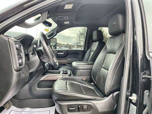 Used 2020 Chevrolet Silverado 2500 High Country w/ Technology Package image 15