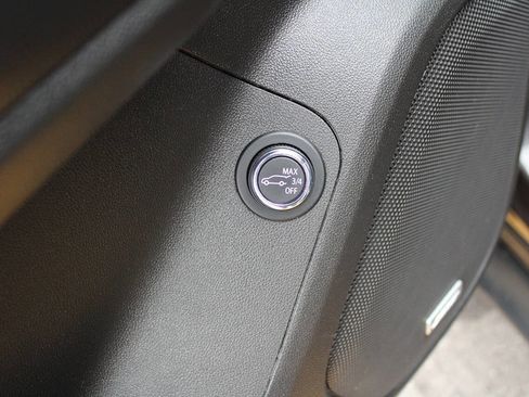 Used 2019 GMC Acadia SLE w/ Driver Alert Package I image 78