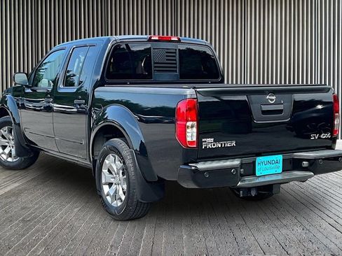 Used 2020 Nissan Frontier SV AWD/4WD image 3