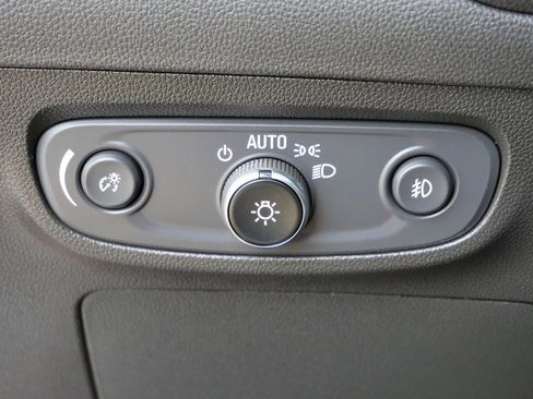 Used 2023 Buick Encore GX Preferred w/ Cold Weather Comfort Package FWD image 35