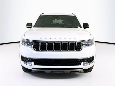 Used 2023 Jeep Wagoneer Series III w/ Preferred Equipment Group image 6