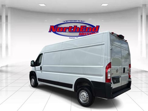 Used 2026 RAM ProMaster 2500 w/ Convenience Group FWD image 5