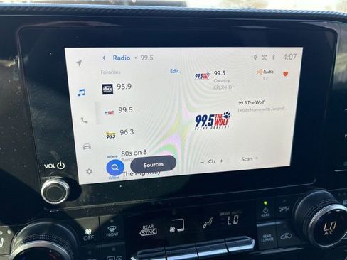 Used 2025 Toyota Highlander XSE image 16