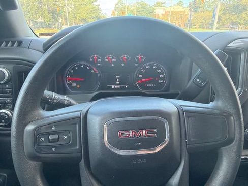 Used 2020 GMC Sierra 1500 4x4 Crew Cab w/ Sierra Value Package image 11