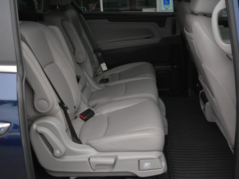 Used 2020 Honda Odyssey Elite image 14