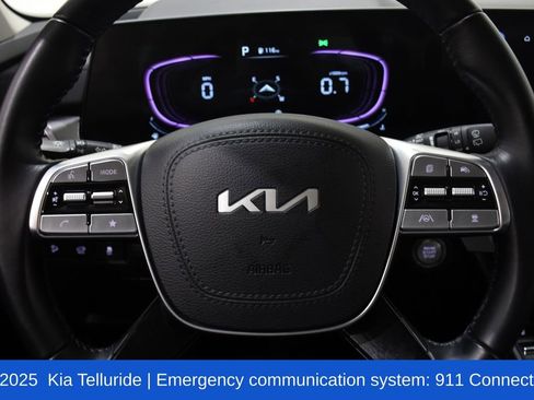 Used 2025 Kia Telluride S image 11
