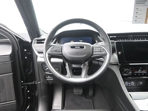 New 2025 Jeep Grand Cherokee L Laredo w/ Luxury Tech Group I image 29