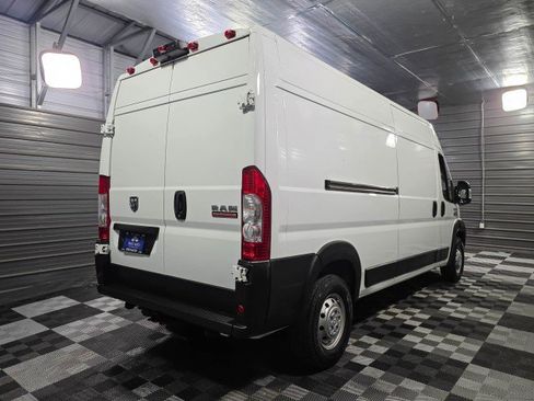 Used 2021 RAM ProMaster 2500 w/ Convenience Group FWD image 5