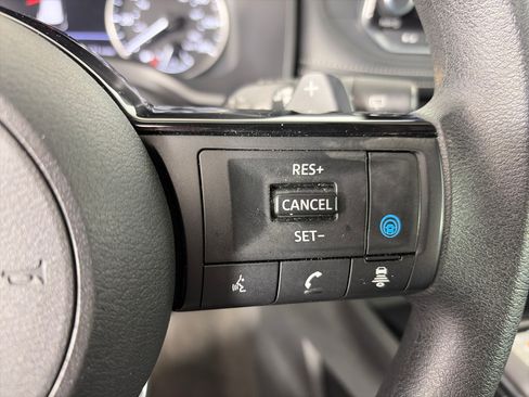 Used 2023 Nissan Rogue SV AWD/4WD image 29