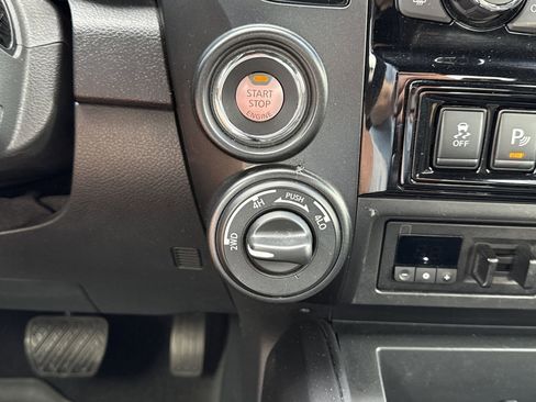 Used 2024 Nissan Titan PRO-4X image 23