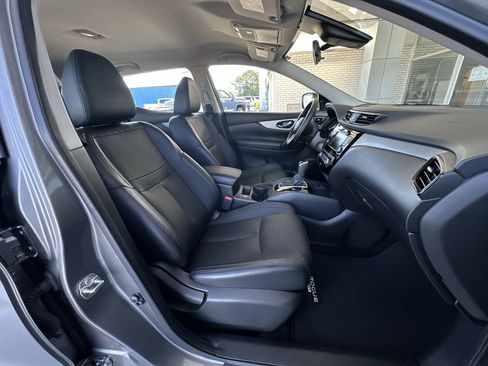 Used 2020 Nissan Rogue Sport SL FWD image 27
