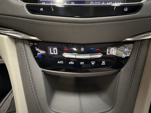 Certified 2023 Cadillac XT5 Premium Luxury AWD/4WD image 19