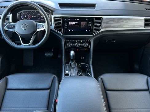 Used 2022 Volkswagen Atlas Cross Sport SE image 13