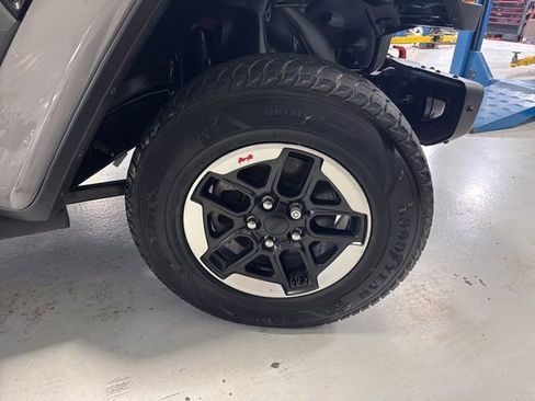 Used 2021 Jeep Wrangler Unlimited Rubicon w/ Uconnect 4C Nav & Sound Group AWD/4WD image 52