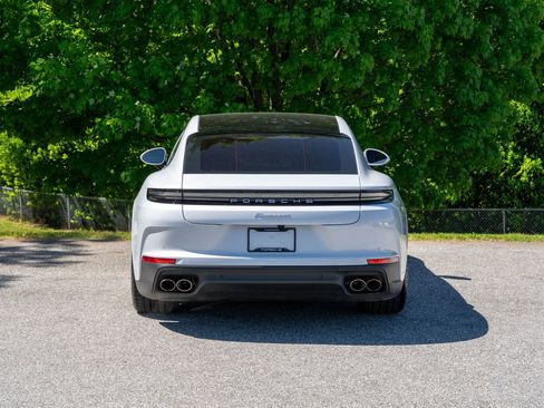 Certified 2024 Porsche Panamera RWD image 6