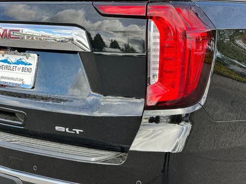 Used 2023 GMC Yukon XL SLT AWD/4WD image 29