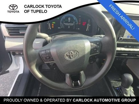 Used 2025 Toyota Camry LE w/ Convenience Package FWD image 8