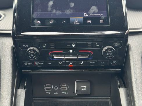 Used 2023 Jeep Grand Cherokee Altitude image 37