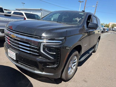 Used 2025 Chevrolet Tahoe LT image 5