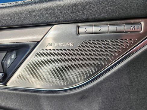 Used 2024 Jaguar F-PACE R-Dynamic S image 12