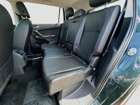Used 2019 Volkswagen Tiguan SE w/ Panoramic Sunroof Package FWD image 19