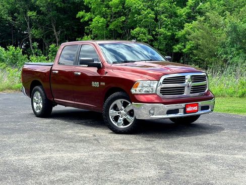 Used 2016 RAM 1500 Lone Star RWD image 1