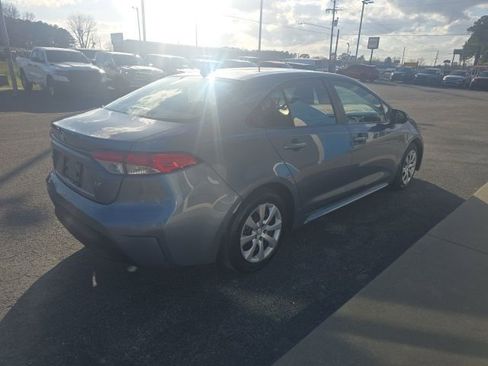 Used 2025 Toyota Corolla LE image 5