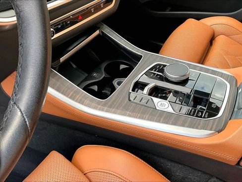 Used 2024 BMW X5 xDrive40i w/ Parking Assistance Package image 16