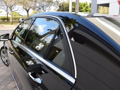 Used 2010 Mercedes-Benz E 350 4MATIC Sedan image 32