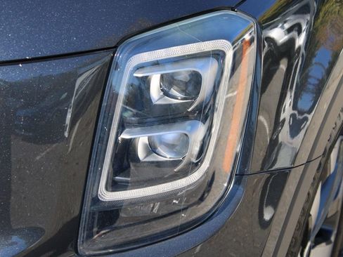 Used 2021 Kia Telluride EX w/ EX Premium Package image 37