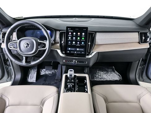 Certified 2026 Volvo XC90 B6 Plus w/ Protection Package Premier AWD/4WD image 20