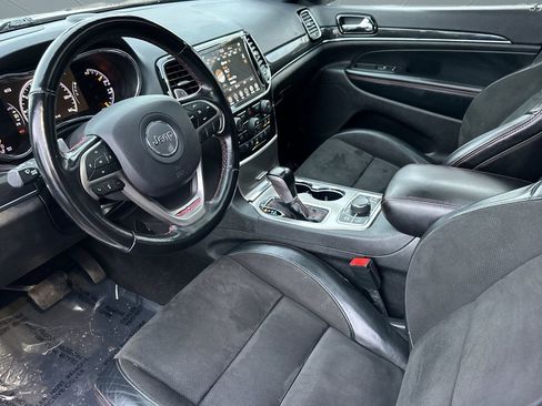 Used 2021 Jeep Grand Cherokee Trailhawk image 4