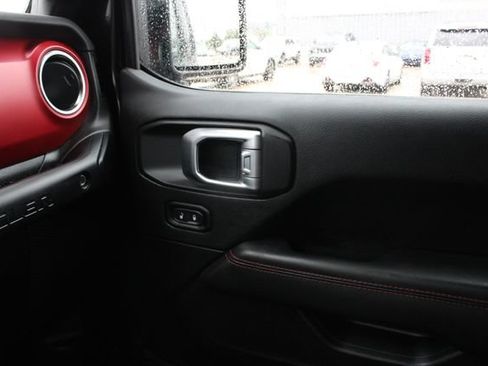 Used 2023 Jeep Wrangler Unlimited Rubicon w/ LED Lighting Group AWD/4WD image 21