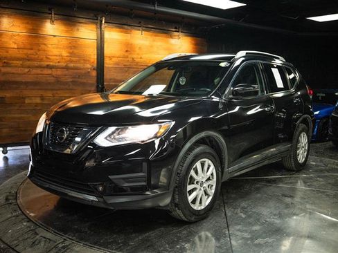 Used 2020 Nissan Rogue SV AWD/4WD image 2