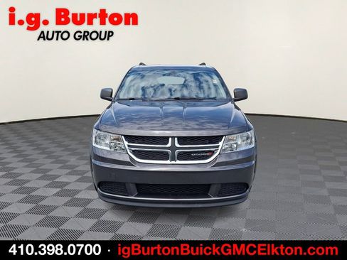 Used 2018 Dodge Journey SE w/ Popular Equipment Group FWD image 2