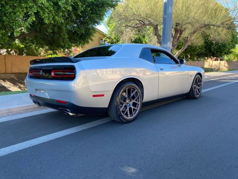 Used 2019 Dodge Challenger R/T image 7