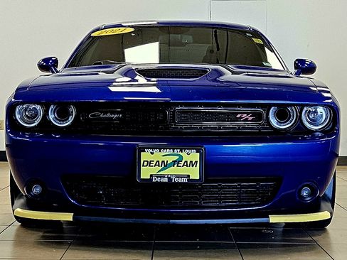 Used 2021 Dodge Challenger R/T Scat Pack RWD image 5