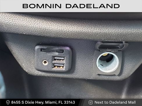 Used 2022 Chevrolet Traverse RS image 26