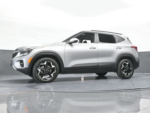 Used 2025 Kia Seltos EX w/ EX Sunroof Package image 53