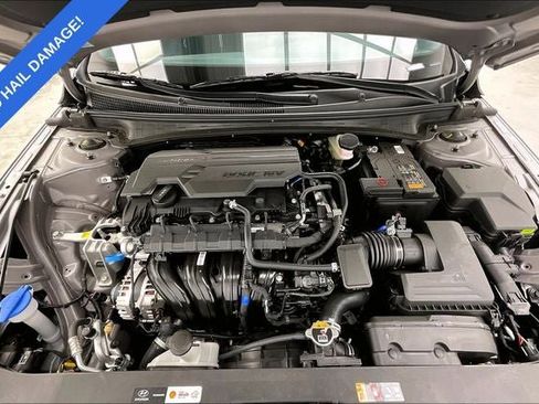 Used 2025 Hyundai Elantra Sport FWD image 12