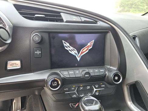 Used 2019 Chevrolet Corvette Stingray Coupe w/ 1LT RWD image 23